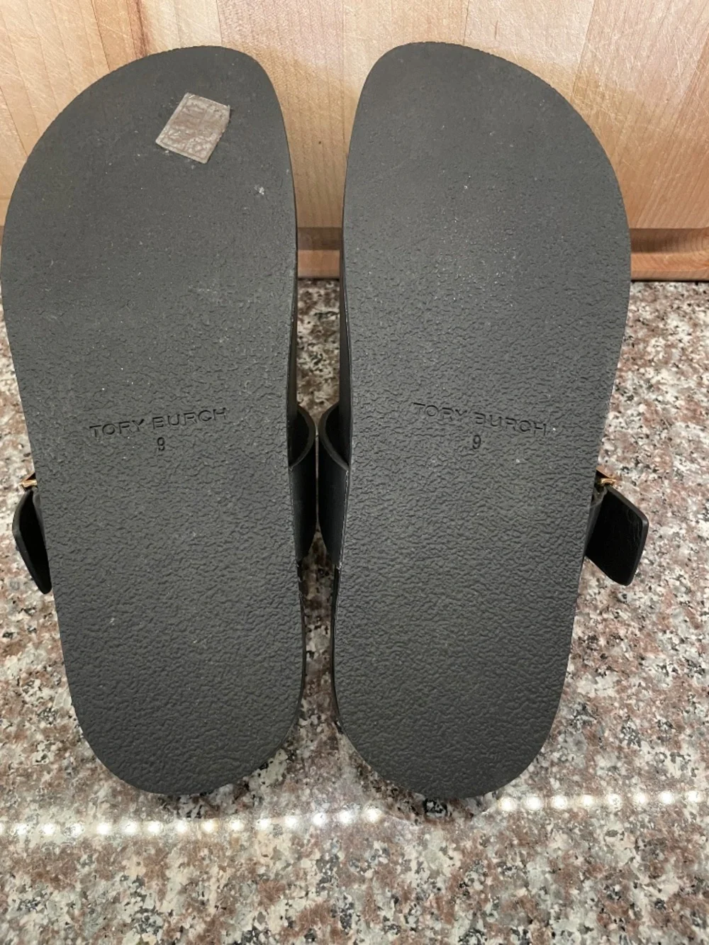 NWOT Tory Burch Vachetta Leather Mellow Thong Sandal In Perfect Black Women US 9
